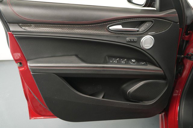 Used 2018 Alfa Romeo Stelvio Quadrifoglio w/ Driver Assist Dynamic Package image 35