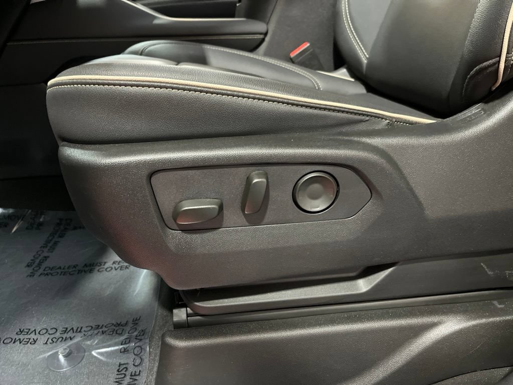 Certified 2024 GMC Yukon XL SLT AWD/4WD image 18