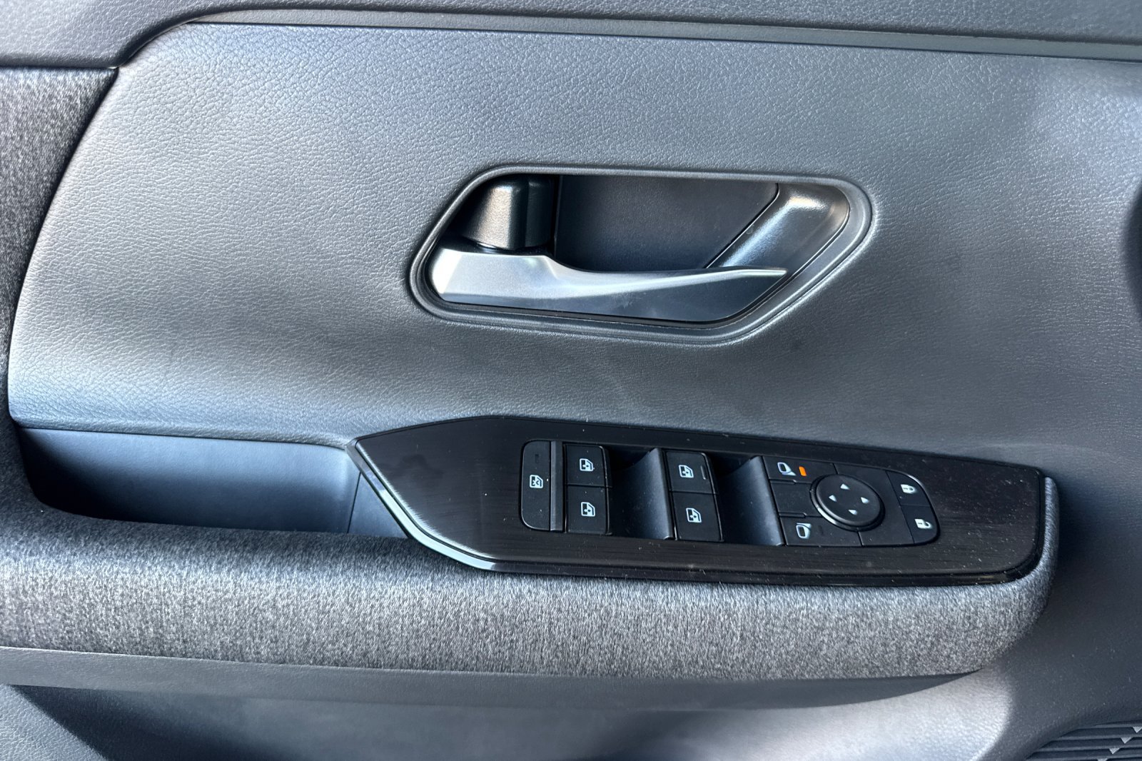 New 2027 Nissan Kicks SV FWD image 13