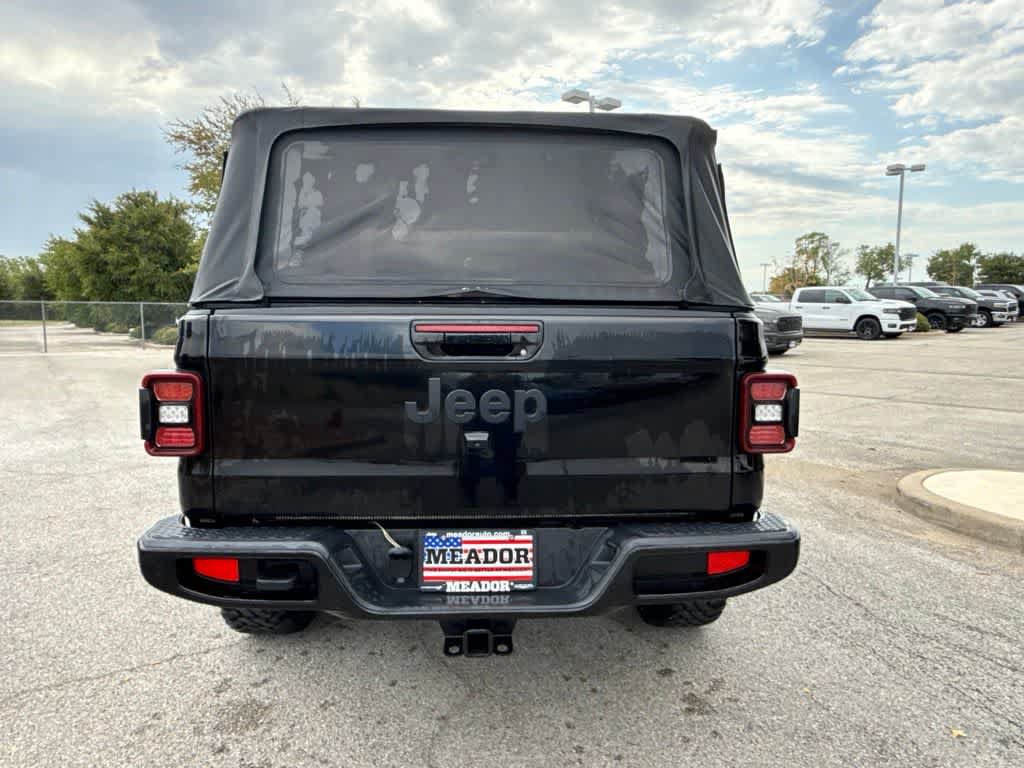 Used 2022 Jeep Gladiator Overland AWD/4WD image 4