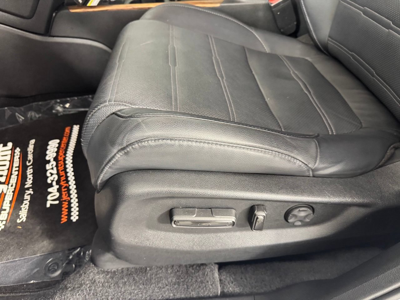 Used 2022 Honda CR-V Touring image 10
