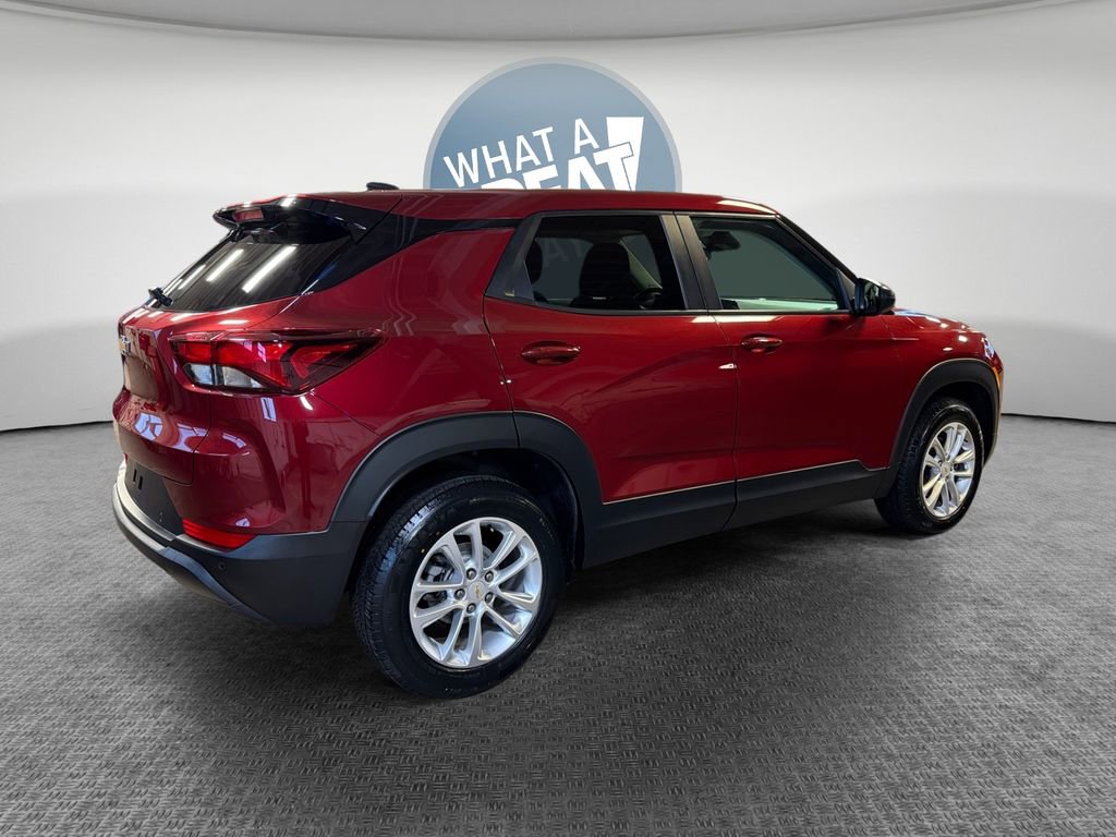 Used 2024 Chevrolet TrailBlazer LS w/ LS Convenience Package image 3