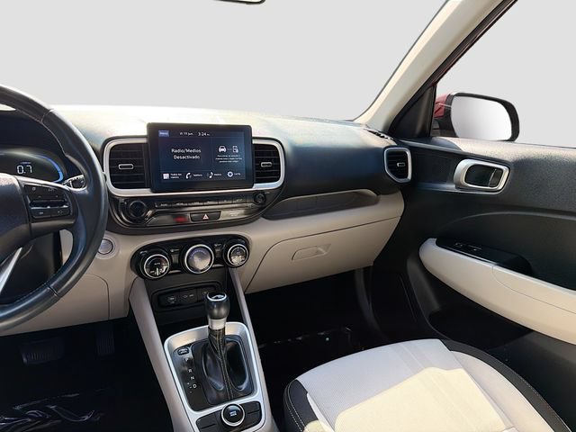 Certified 2024 Hyundai Venue SEL FWD image 22