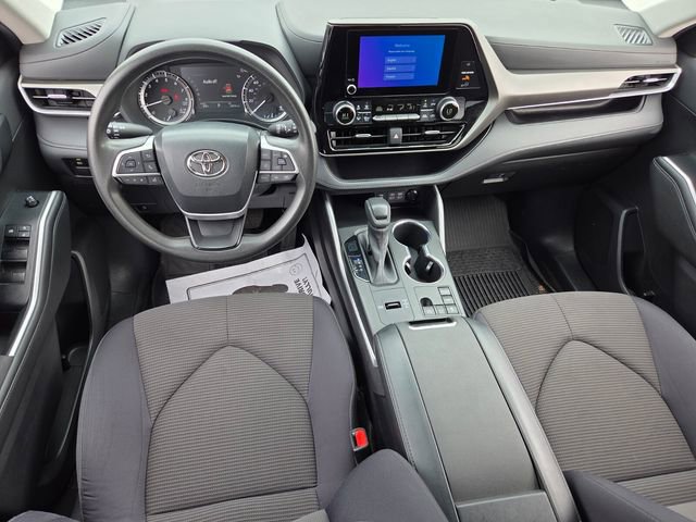 Used 2023 Toyota Highlander L image 8