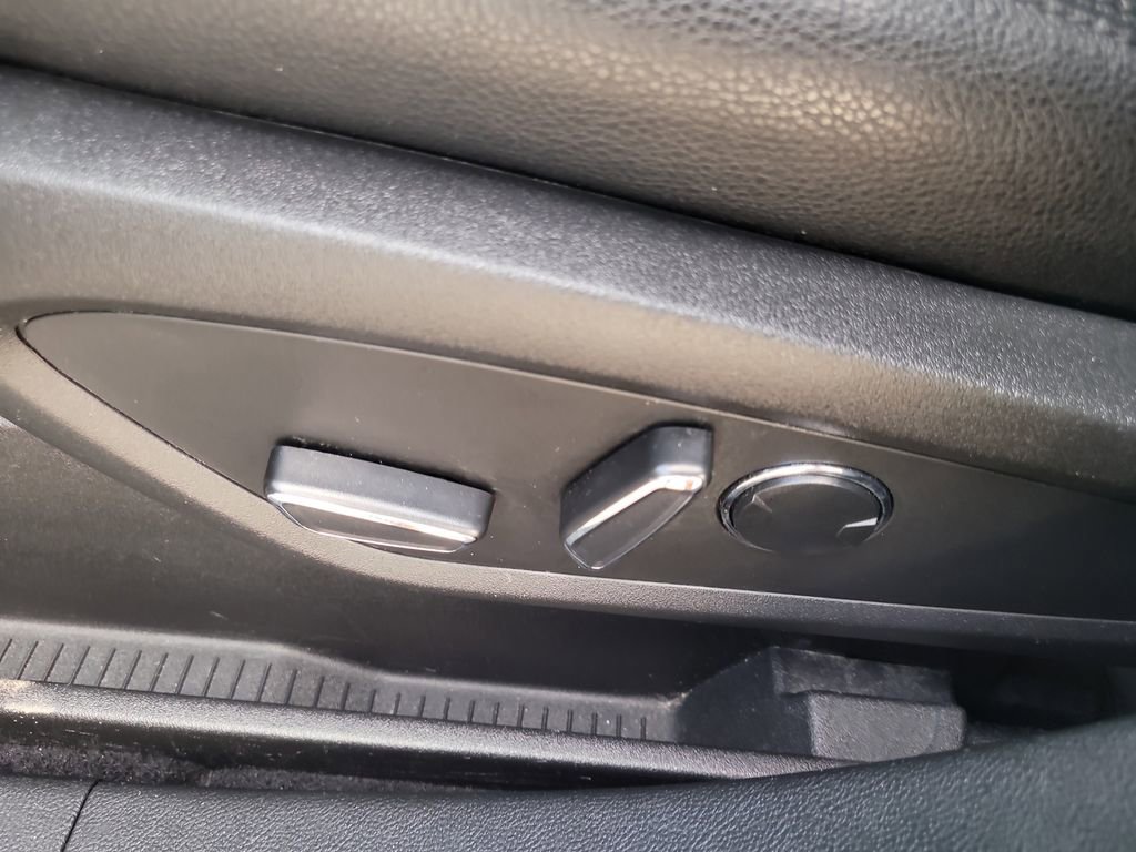 Used 2023 Lincoln Nautilus AWD image 17