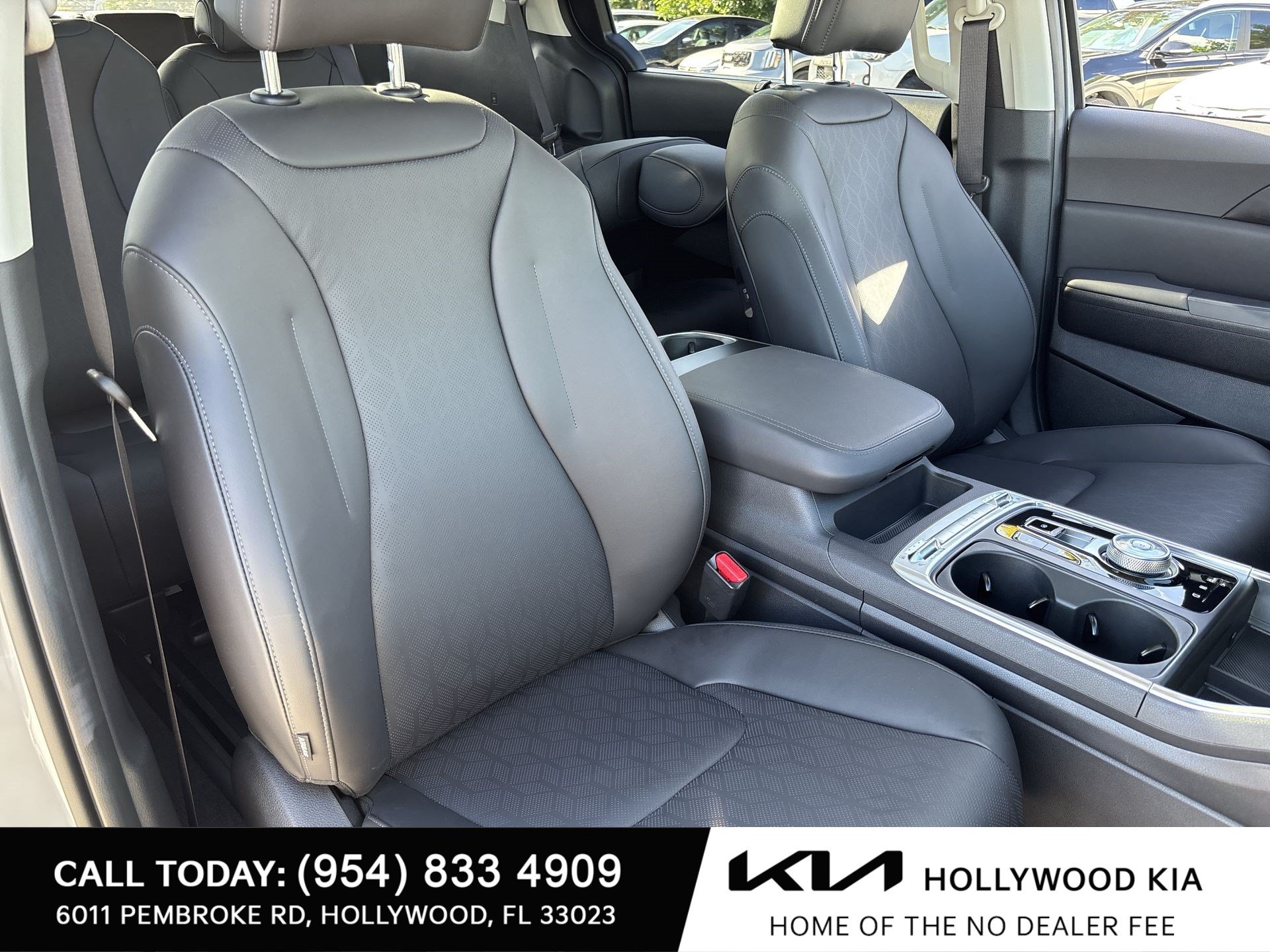 Used 2026 Kia Carnival SX FWD image 27