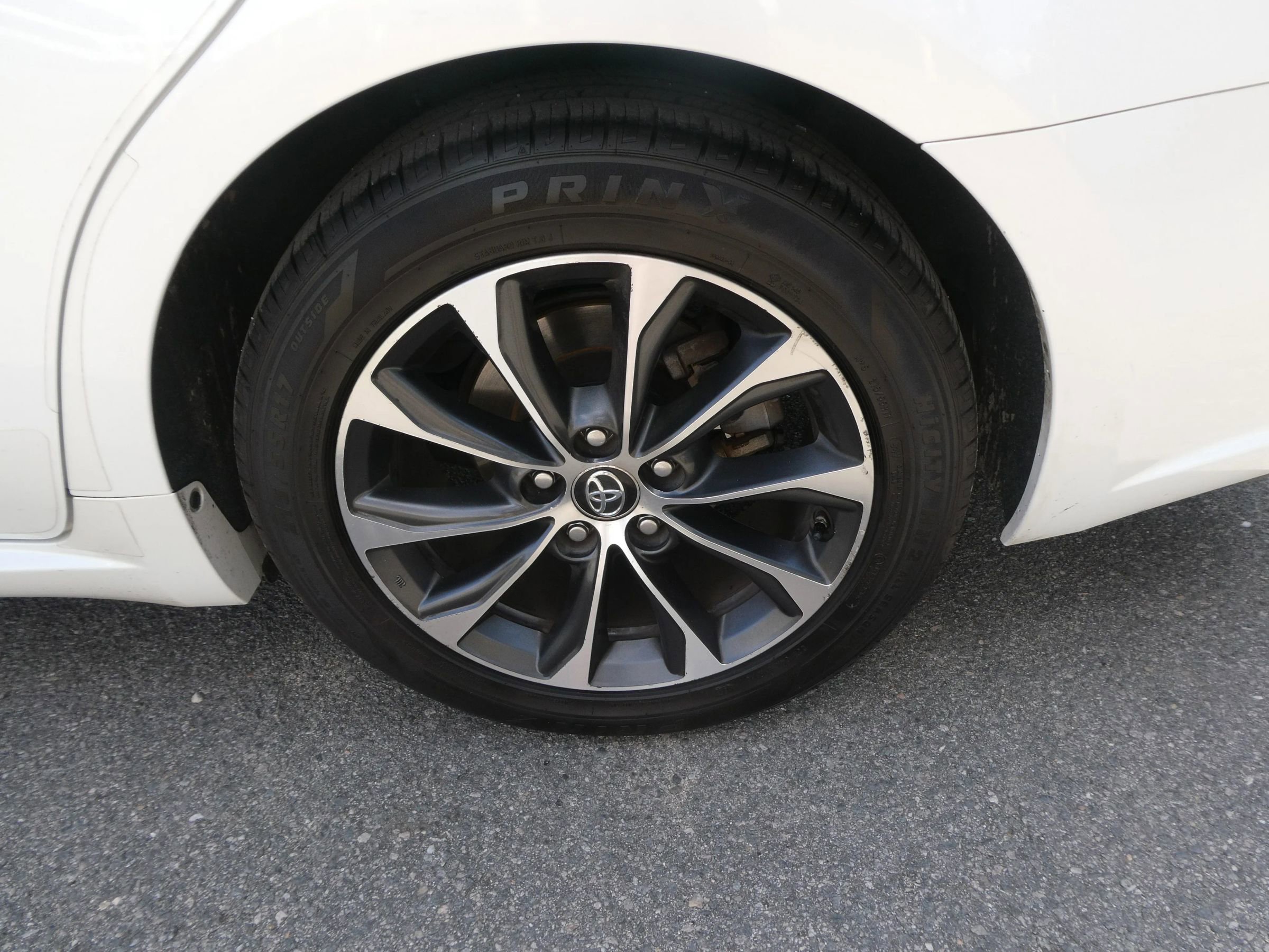 Used 2017 Toyota Avalon XLE Plus image 36