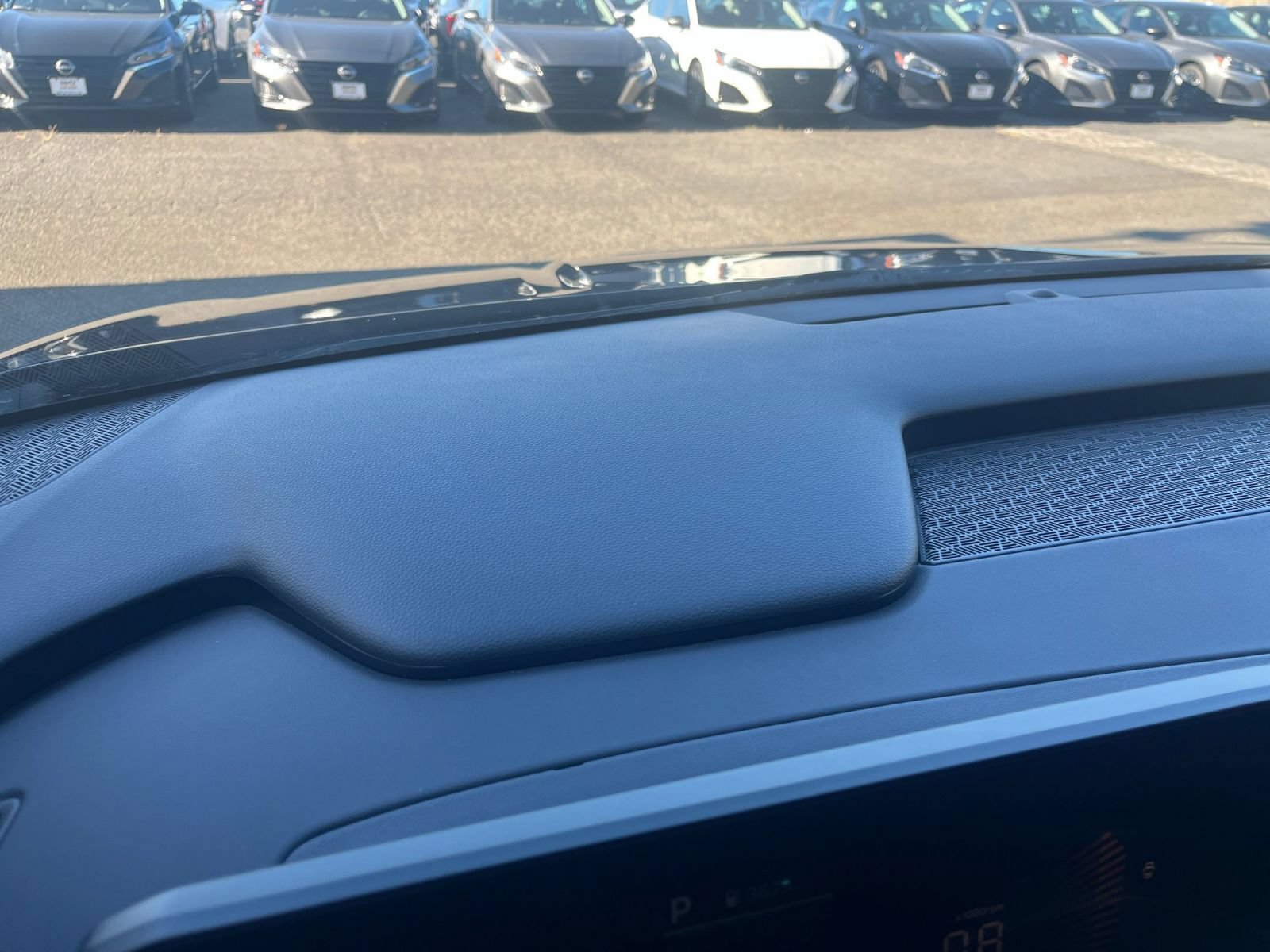 Used 2026 Kia Carnival FWD image 37