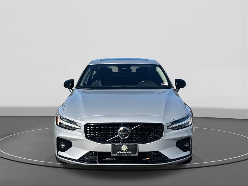 Used 2024 Volvo S60 B5 Plus image 2