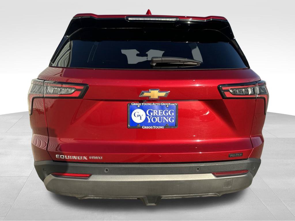 Used 2025 Chevrolet Equinox LT AWD/4WD image 7