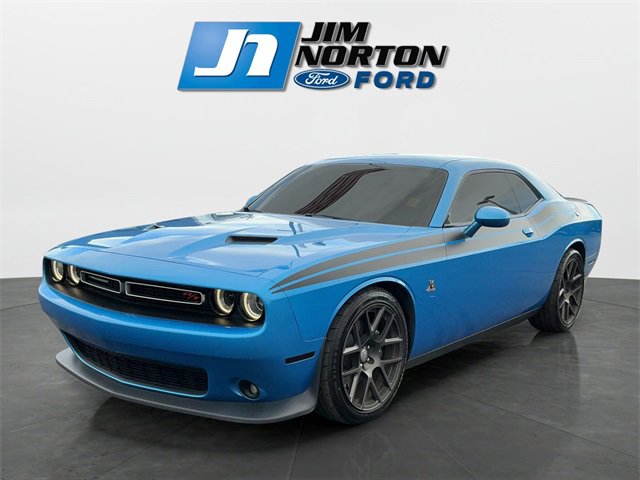 Used 2016 Dodge Challenger R/T Scat Pack w/ Leather Interior Group image 7