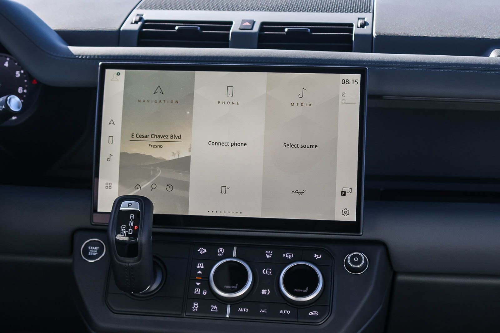 New 2026 Land Rover Defender 110 X-Dynamic SE AWD/4WD image 25