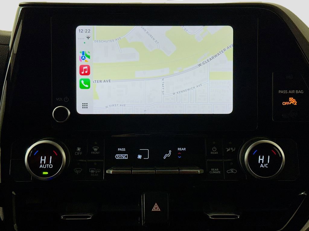 Used 2023 Toyota Highlander LE image 11