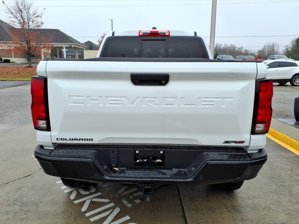 Used 2024 Chevrolet Colorado ZR2 w/ ZR2 Convenience Package III image 4