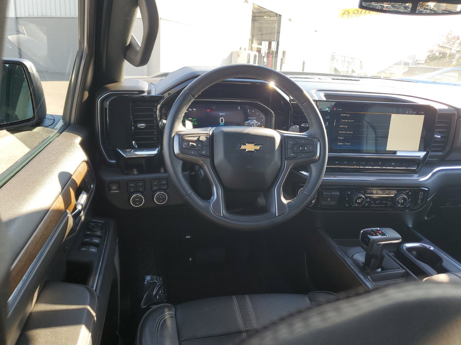 Used 2024 Chevrolet Silverado 1500 High Country AWD/4WD image 11