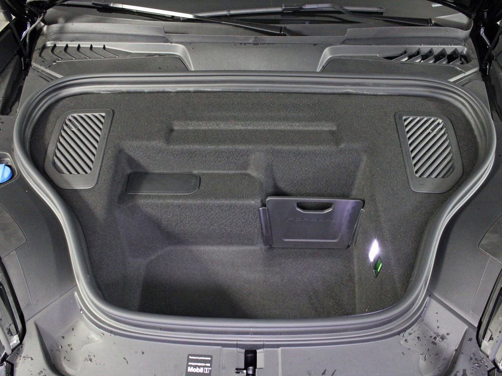 Certified 2025 Porsche Macan 4 Electric image 12