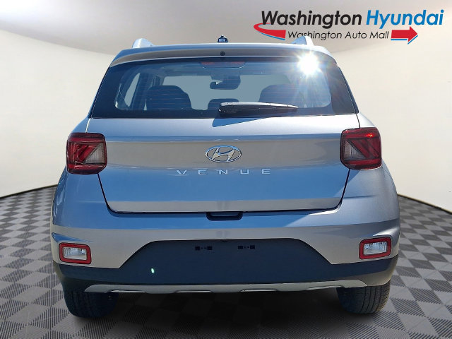 New 2026 Hyundai Venue SEL FWD image 5