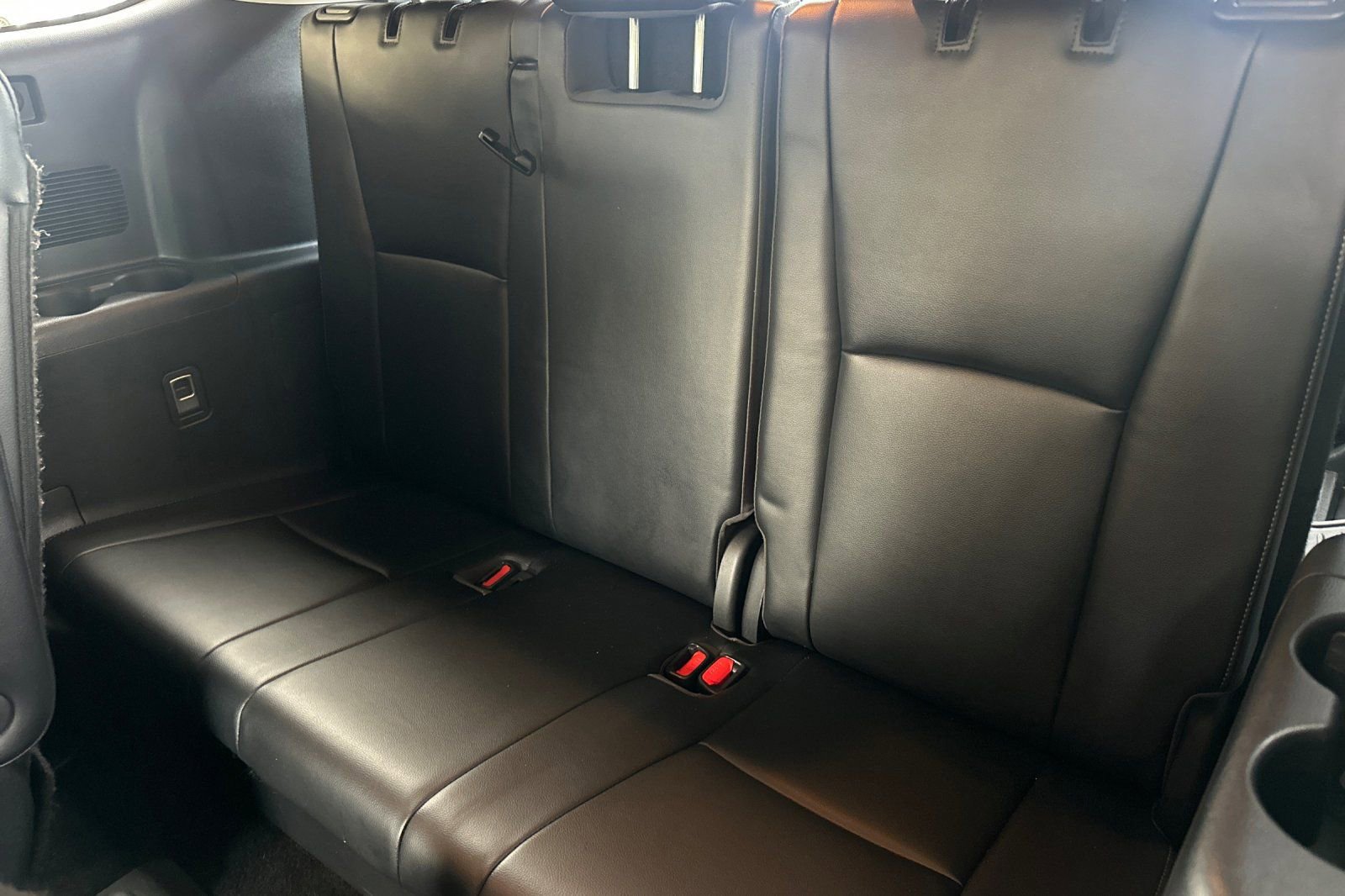 Used 2023 Toyota Highlander Limited image 18