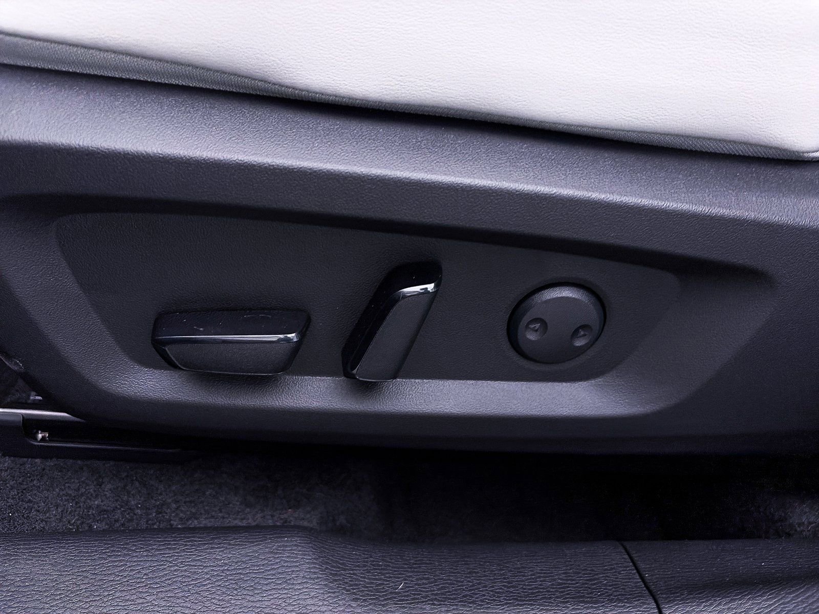 New 2026 Mitsubishi Outlander SE AWD/4WD image 11
