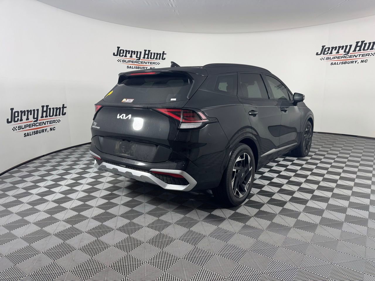 Used 2024 Kia Sportage SX image 9