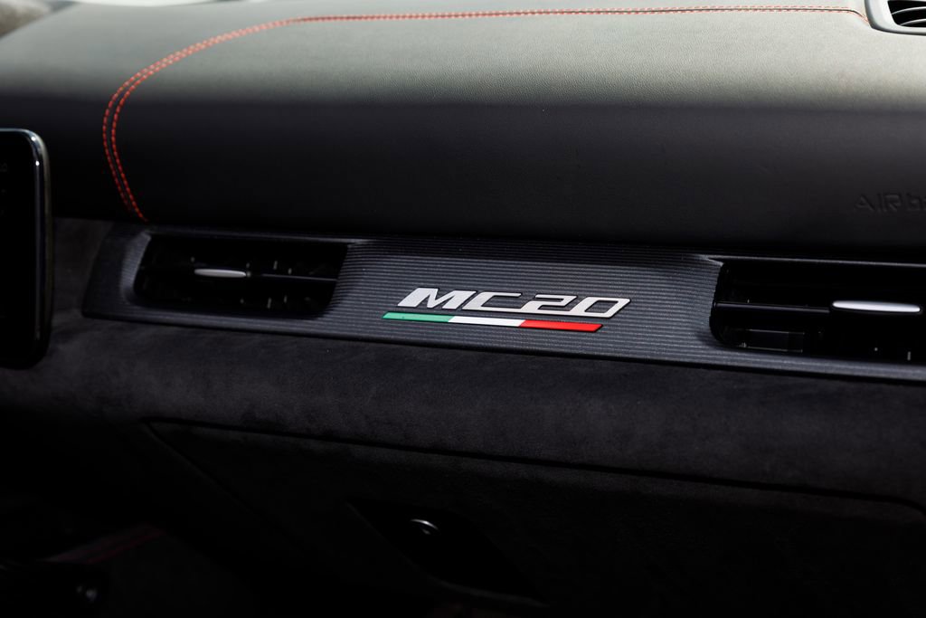 Used 2023 Maserati MC20 Spyder RWD image 14