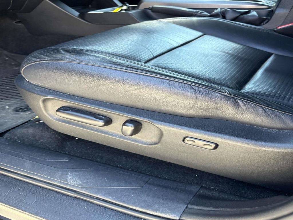 Used 2020 Toyota Tacoma Limited AWD/4WD image 15