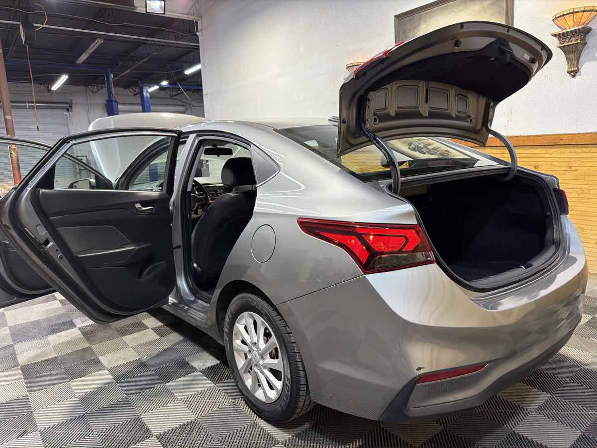 Used 2021 Hyundai Accent SEL w/ Cargo Package FWD image 14