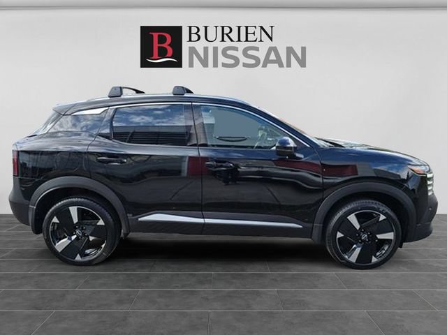 New 2026 Nissan Kicks SR w/ Cold Weather Package FWD image 4