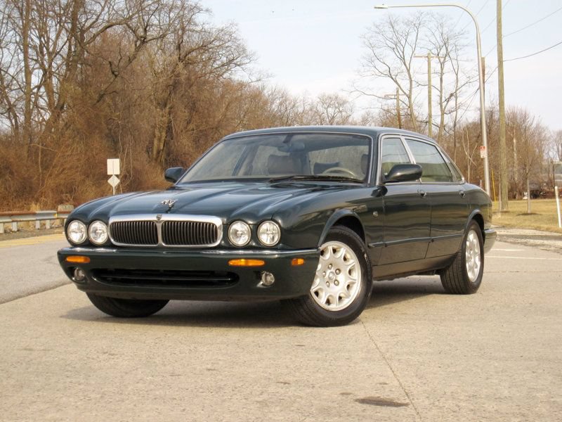 Used 2000 Jaguar XJ8 RWD image 3