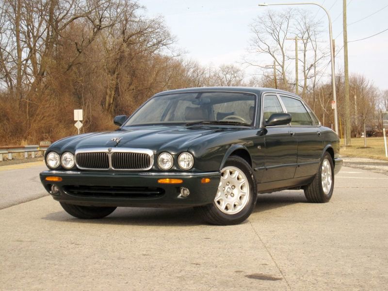 Used 2000 Jaguar XJ8 RWD image 3