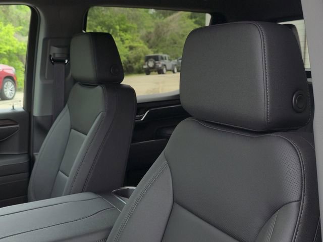 New 2026 GMC Sierra 1500 SLT AWD/4WD image 17