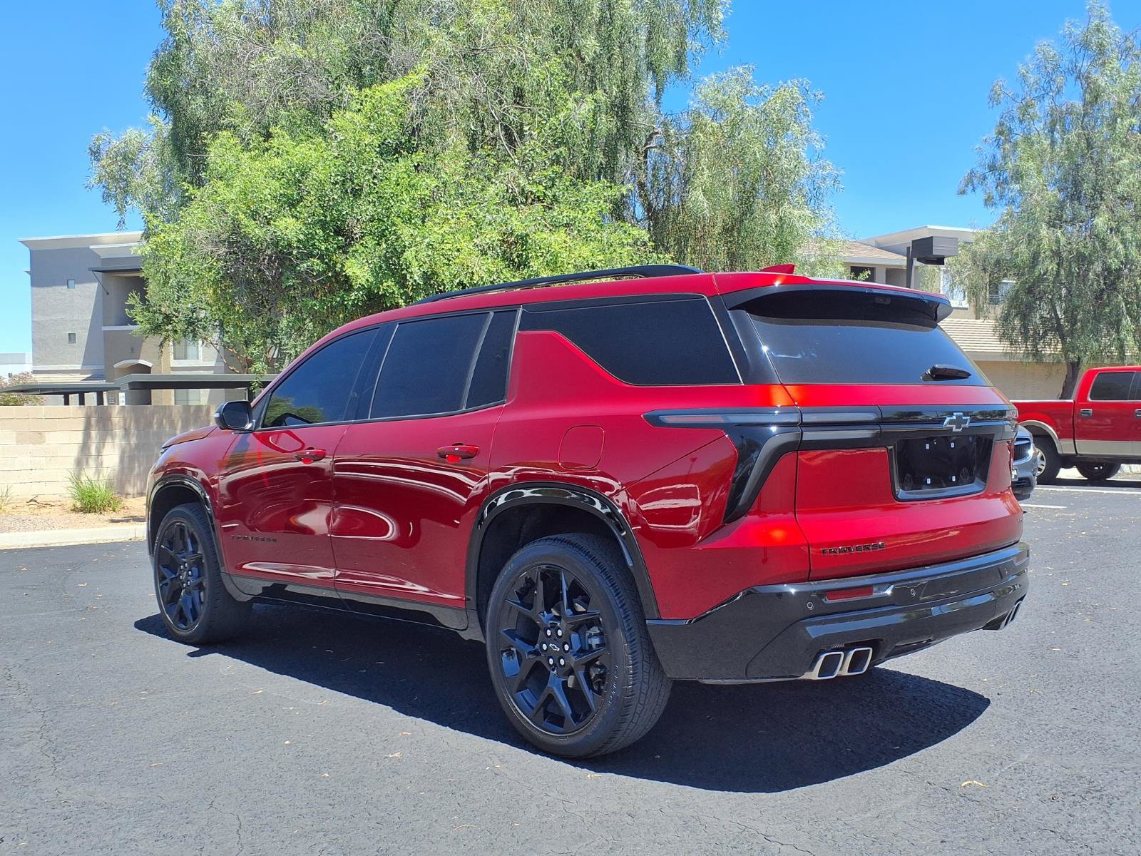 Used 2024 Chevrolet Traverse RS FWD image 8