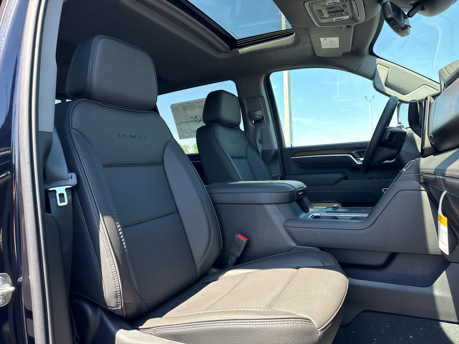 New 2026 GMC Sierra 3500 Denali w/ Denali Reserve Package AWD/4WD image 25
