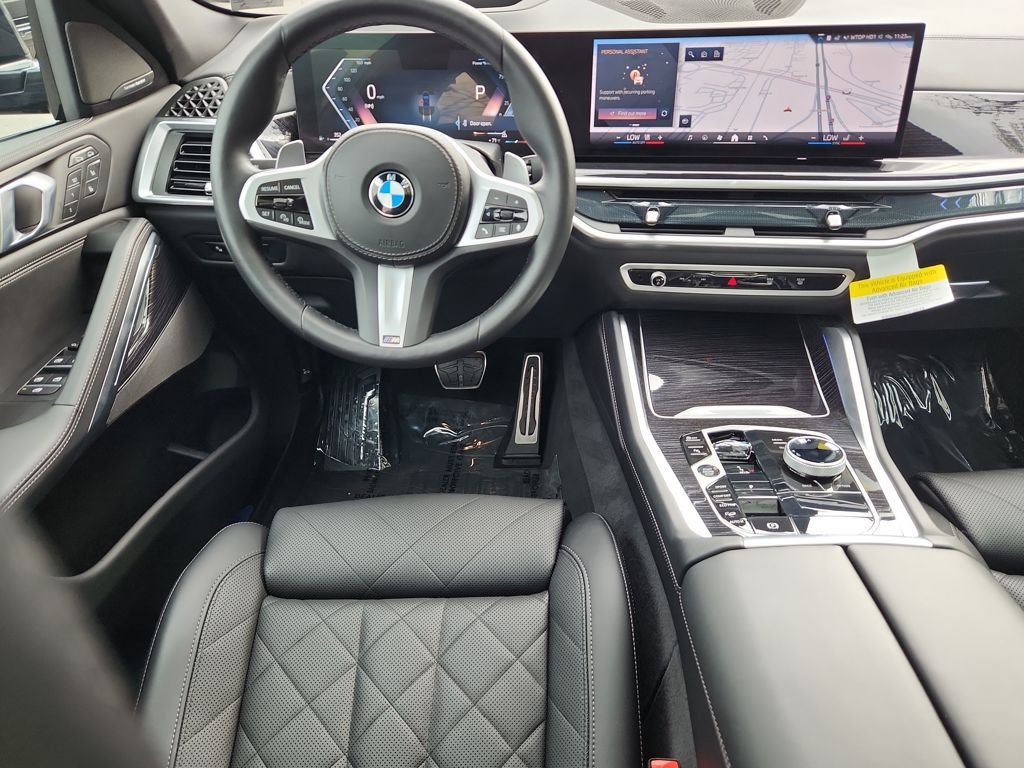 Used 2025 BMW X6 xDrive40i w/ Executive Package image 4