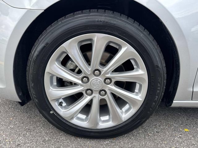 Used 2015 Buick LaCrosse Leather image 9