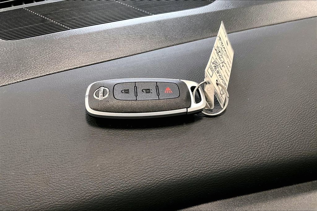 Certified 2025 Nissan Kicks SV image 11