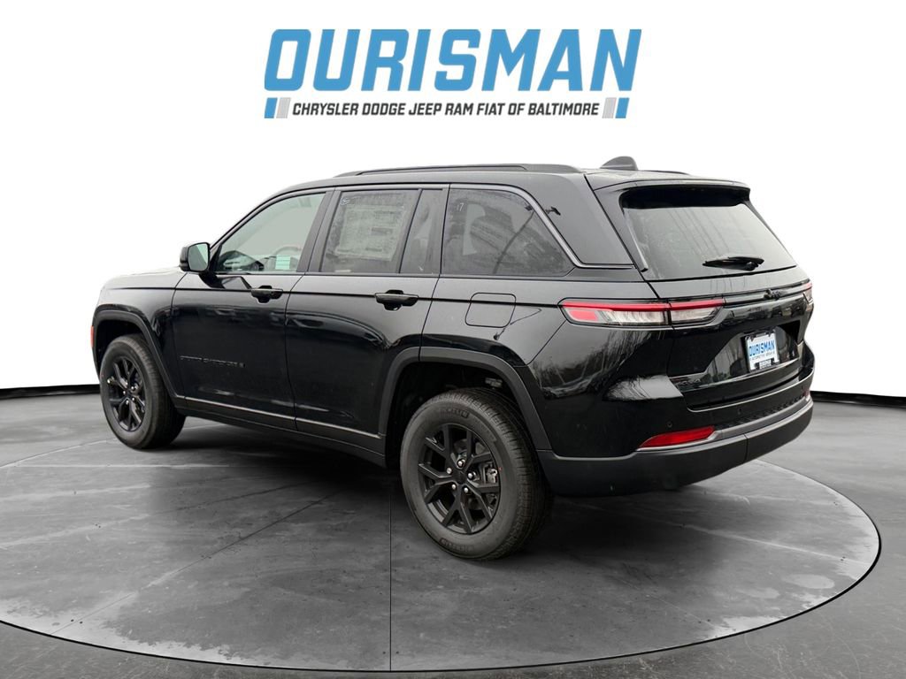 New 2026 Jeep Grand Cherokee Laredo image 4