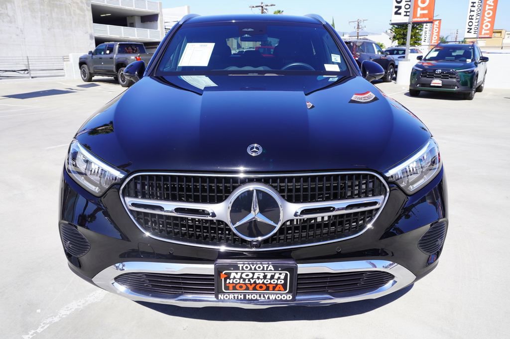Used 2024 Mercedes-Benz GLC 300 image 3