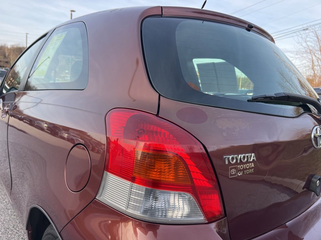 Used 2010 Toyota Yaris 2-Door Hatchback image 20