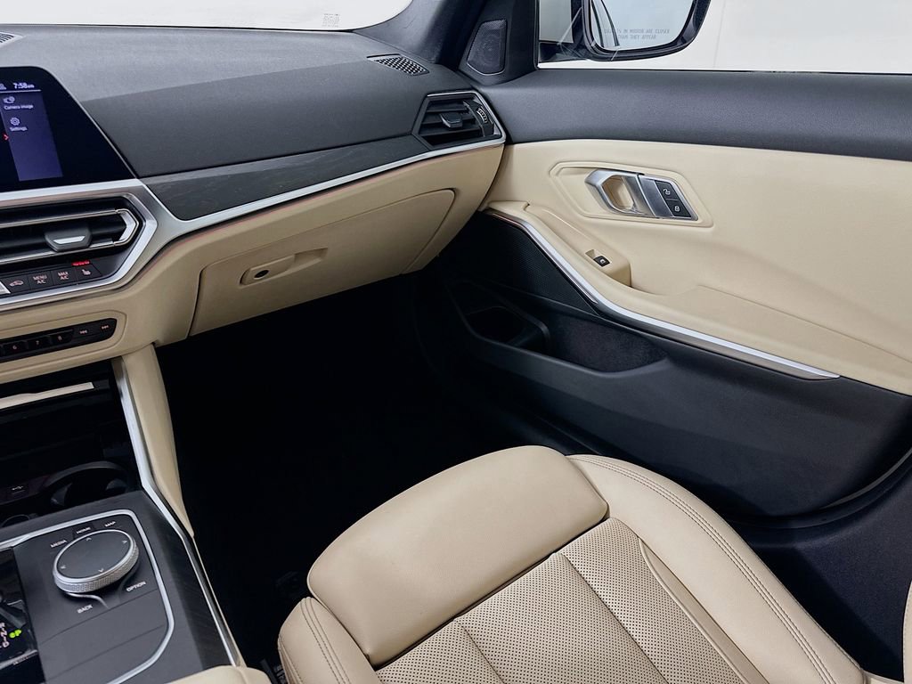 Used 2022 BMW 330i Sedan w/ M Sport Package image 24