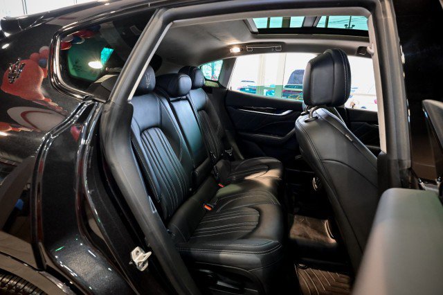 Used 2022 Maserati Levante Modena AWD/4WD image 23