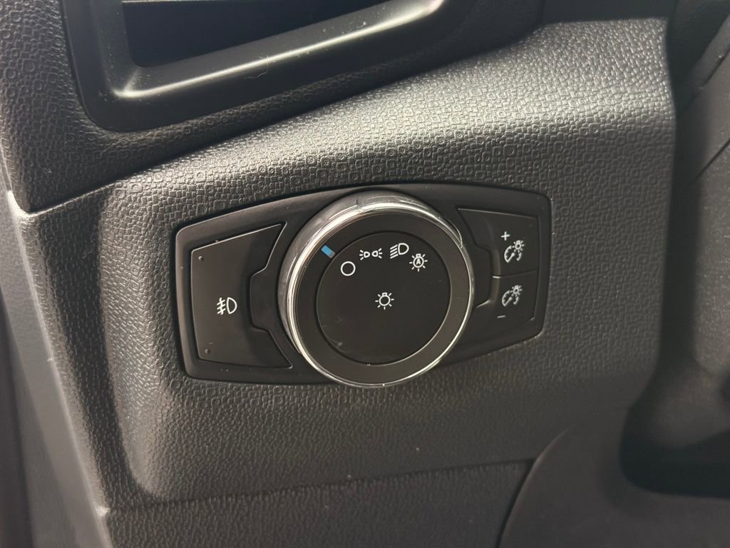 Used 2018 Ford EcoSport SE w/ SE Convenience Package image 29