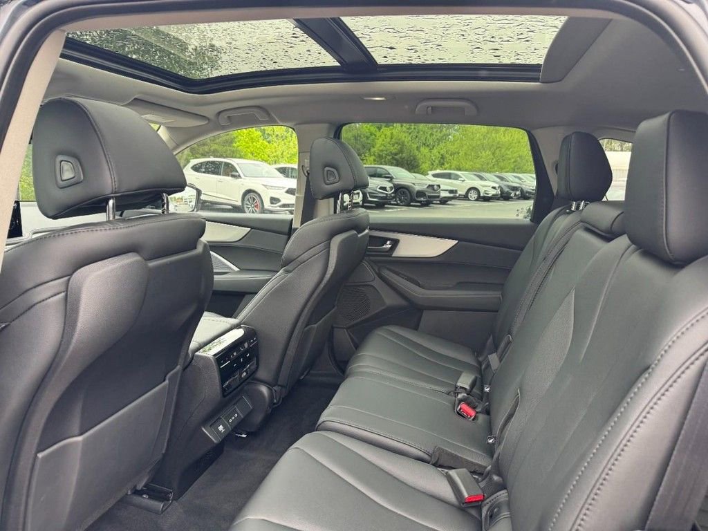 Certified 2026 Acura MDX SH-AWD image 12