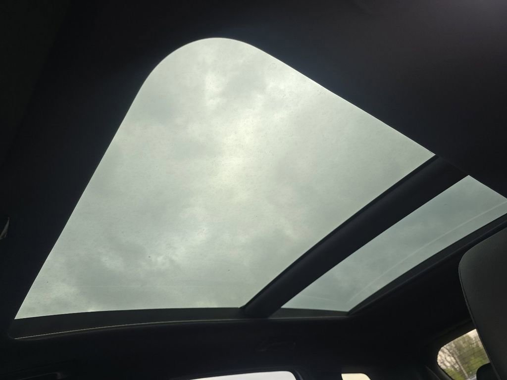 Used 2023 Kia Sportage X-Pro image 3