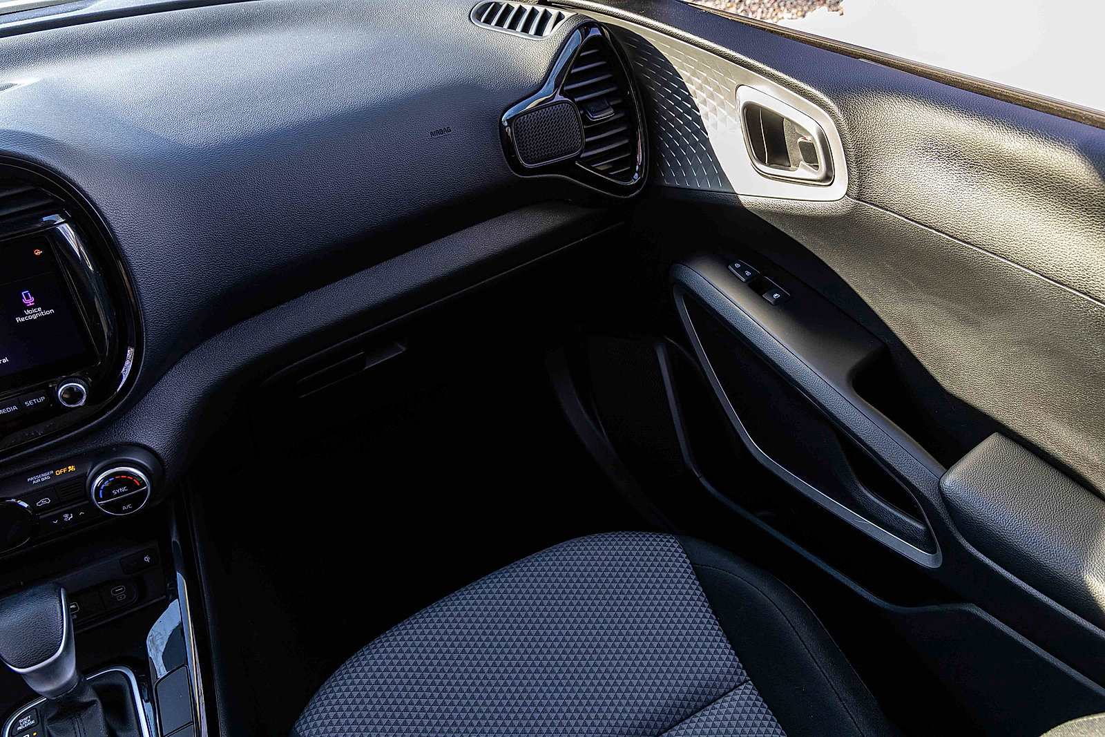 Certified 2023 Kia Soul S image 17