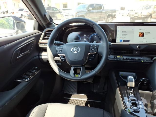 Used 2025 Toyota Crown Signia w/ Advanced Technology Package AWD/4WD image 12