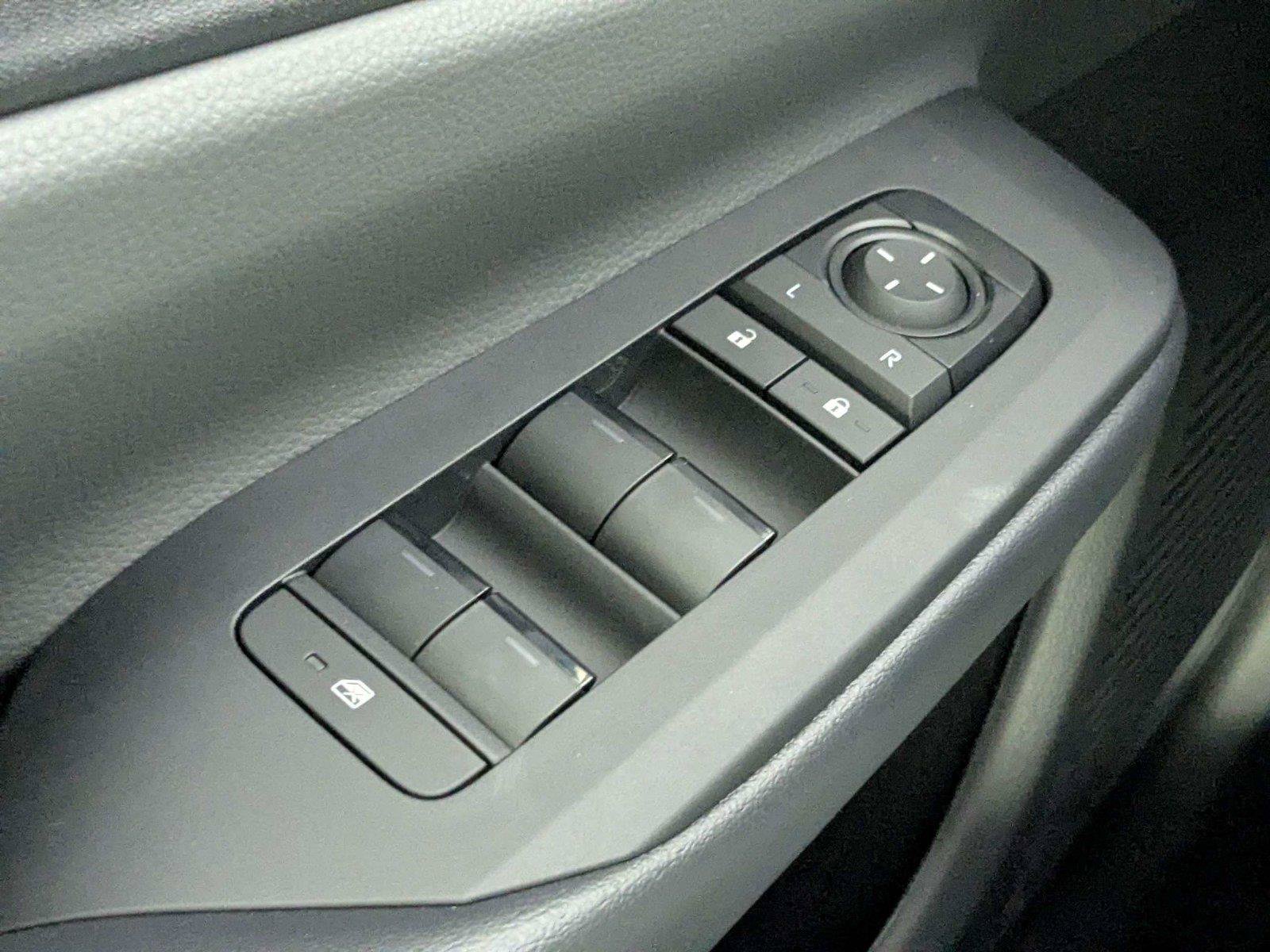 New 2027 Toyota Prius LE FWD image 9