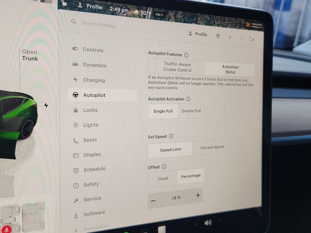 Used 2023 Tesla Model Y Performance image 24