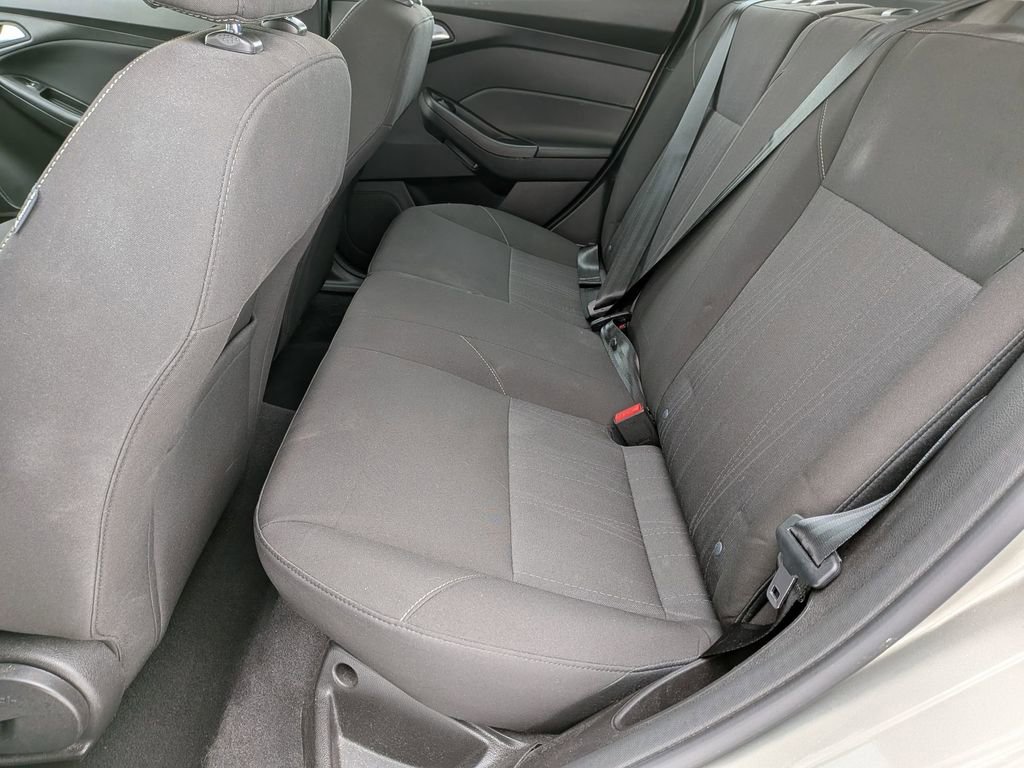 Used 2015 Ford Focus SE image 22