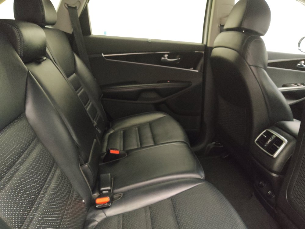 Used 2018 Kia Sorento EX image 19
